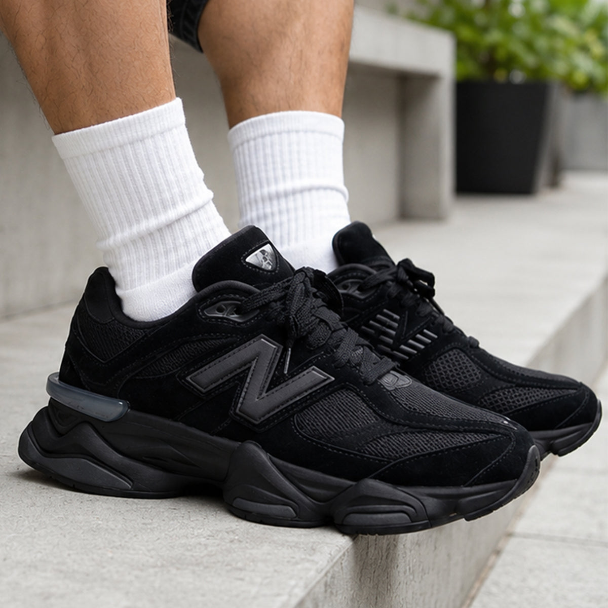 New Balance 9060 Triple Black