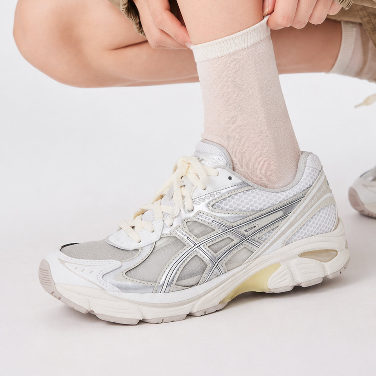 ASICS GT-2160 Above the Clouds White Pure Silver
