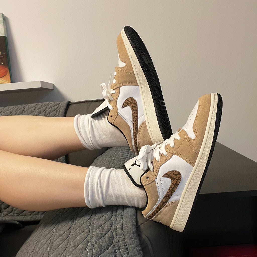 Jordan 1 Low SE Brown Elephant (GS)