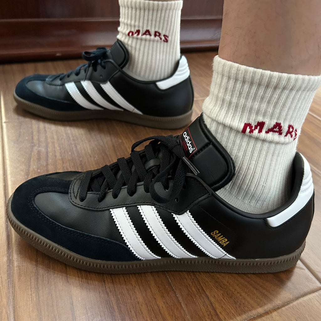 adidas Samba Indoor Core Black Cloud White Vivid Red