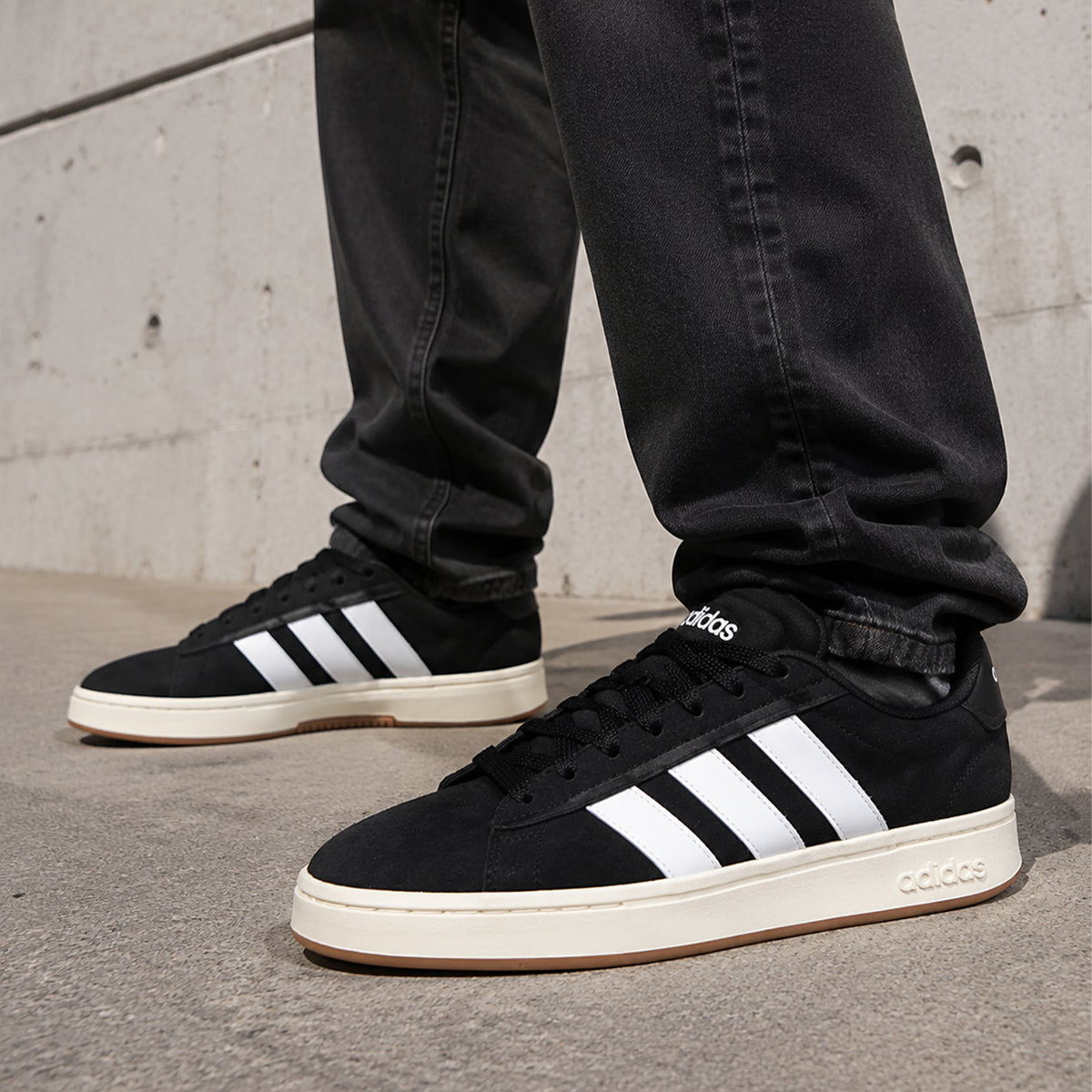 adidas Grand Court Alpha Core Black Cloud White Gum