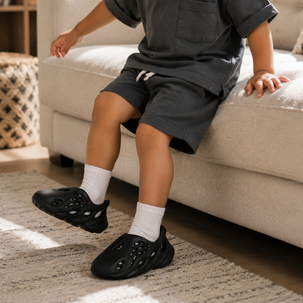 adidas Yeezy Foam RNR Onyx (Infants)