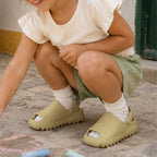 adidas Yeezy Slide Resin (Infants)