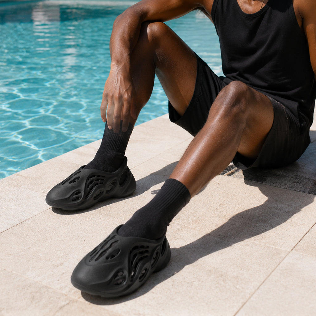 Adidas Yeezy Foam RNR Carbon