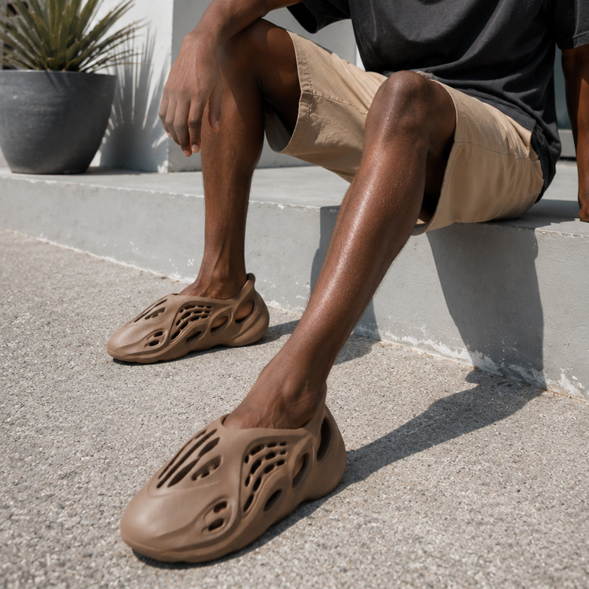 Adidas Yeezy Foam RNR Clay Taupe