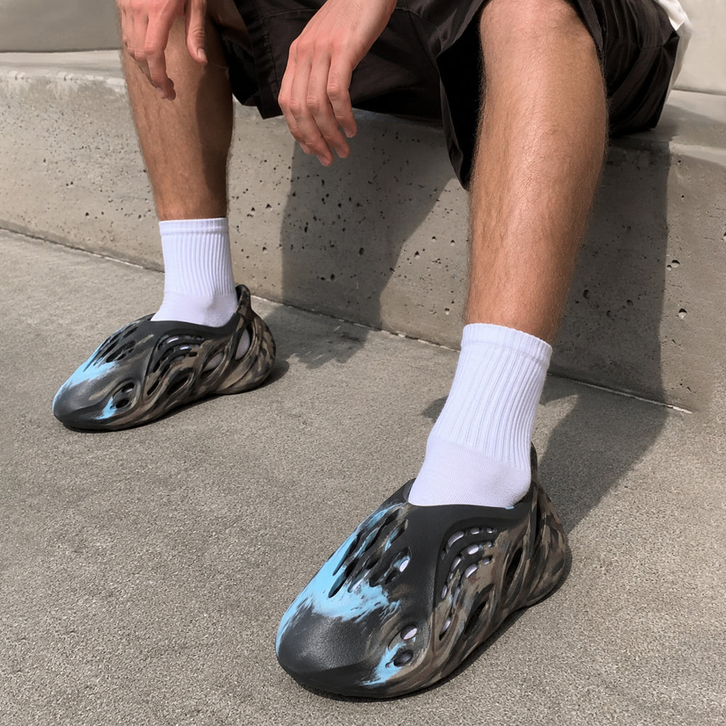 Adidas Yeezy Foam RNR MX Cinder