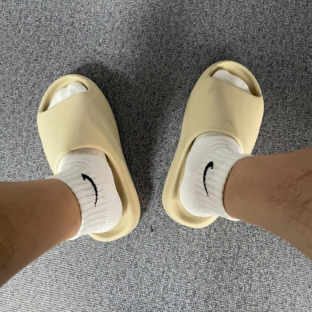 Adidas Yeezy Slide Bone