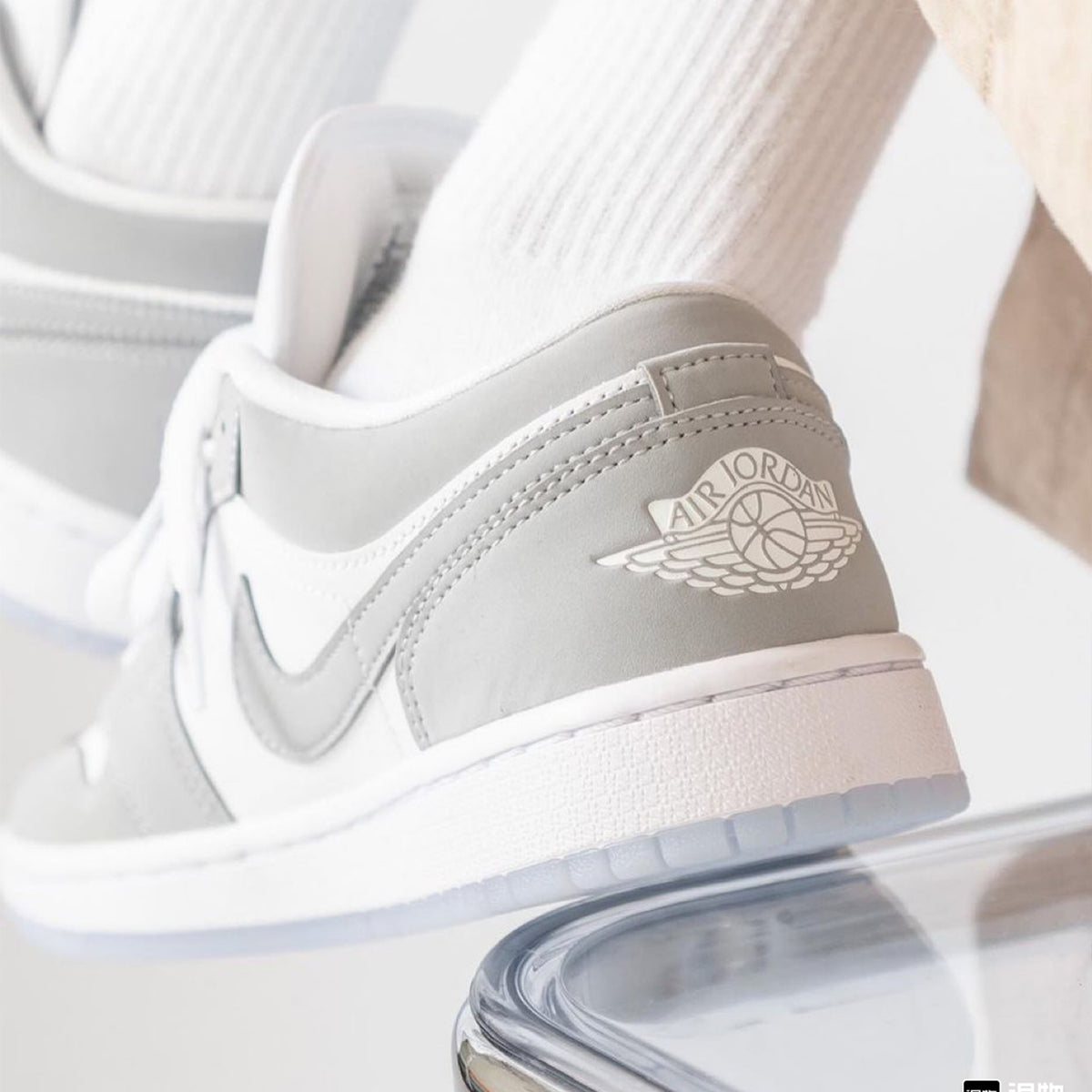 Jordan 1 Low Wolf Grey (Women's)