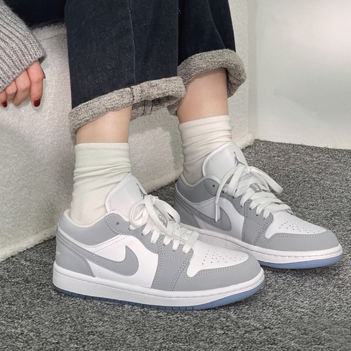 Jordan 1 Low Wolf Grey (Women's)