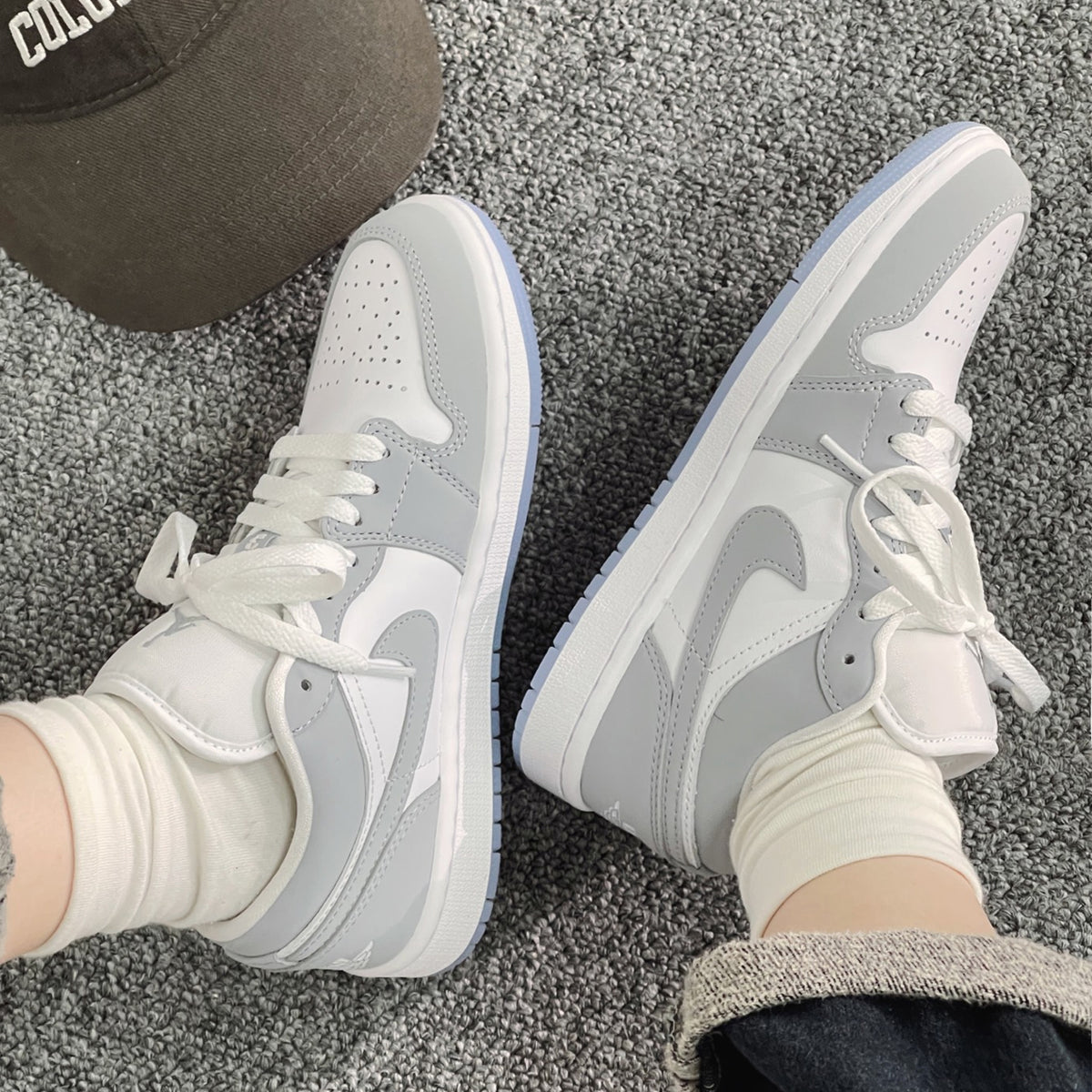 Jordan 1 Low Wolf Grey (Women's)
