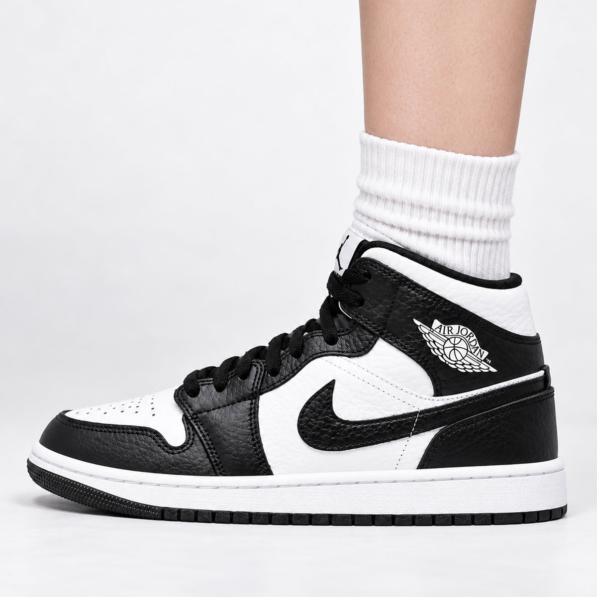Jordan 1 Mid Split Black White (Women's)