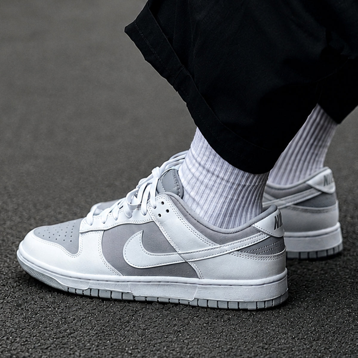 Nike Dunk Low Retro White Grey