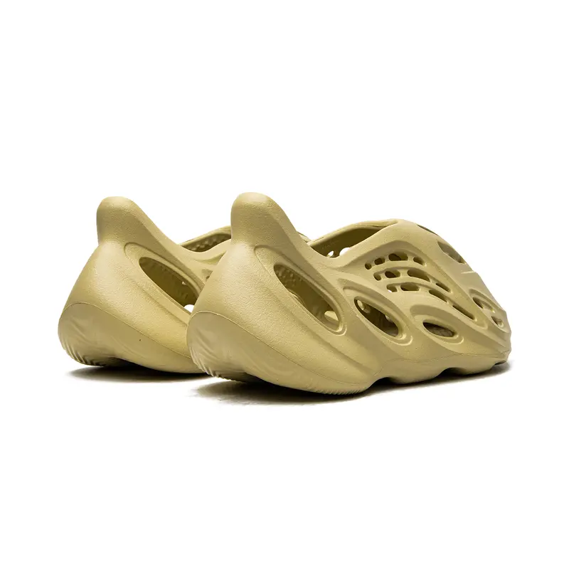 adidas Yeezy Foam RNNR Sulfur