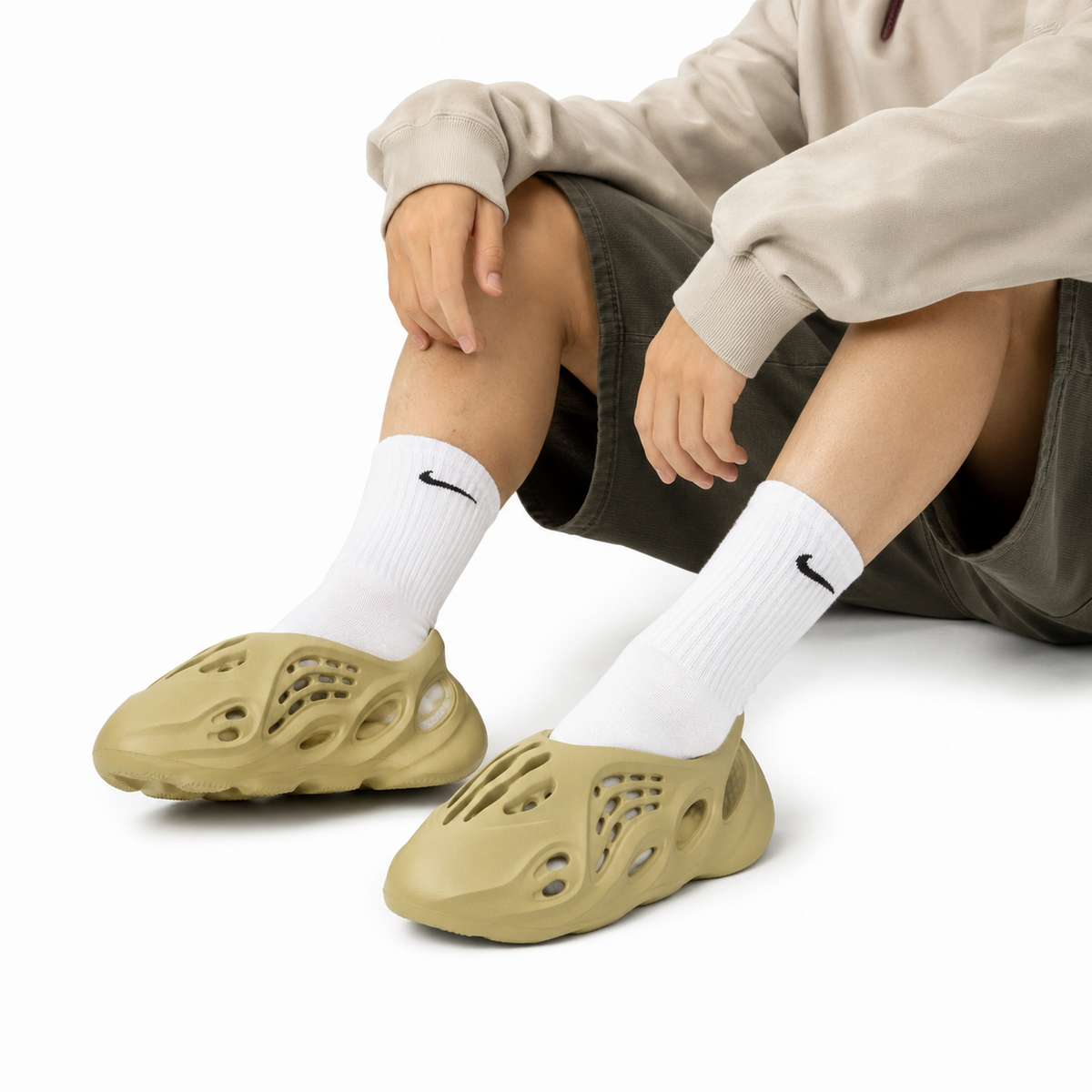 adidas Yeezy Foam RNNR Sulfur