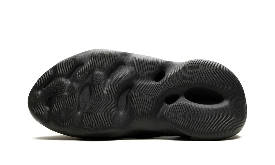 Adidas Yeezy Foam RNR Carbon